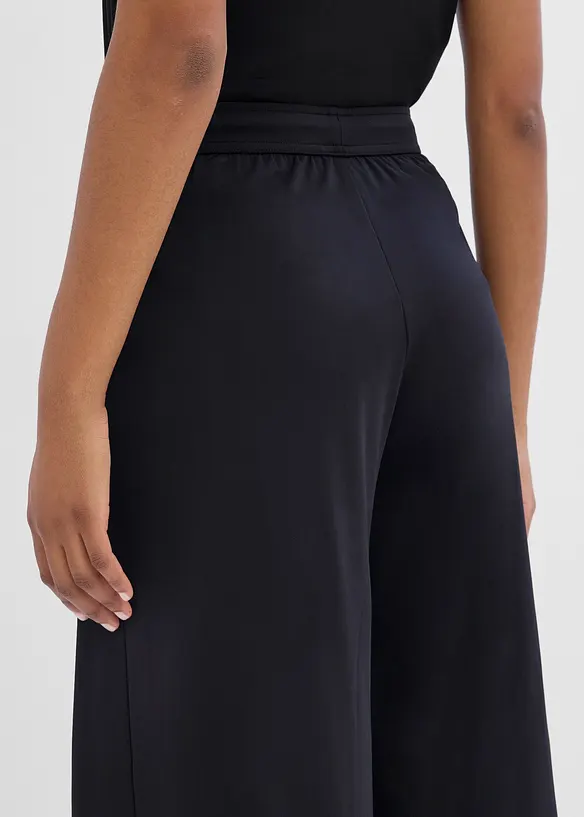 Pantaloni sportivi ultraleggeri ad asciugatura rapida con dettagli a pieghe, bonprix