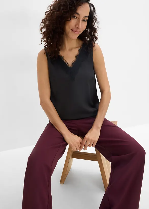 Top in pizzo con scollo a V, bonprix