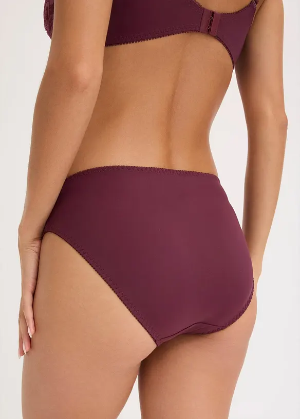 Slip con pizzo delicato, bonprix