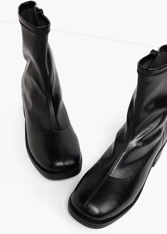 Scarponcini con gambale flessibile, bonprix