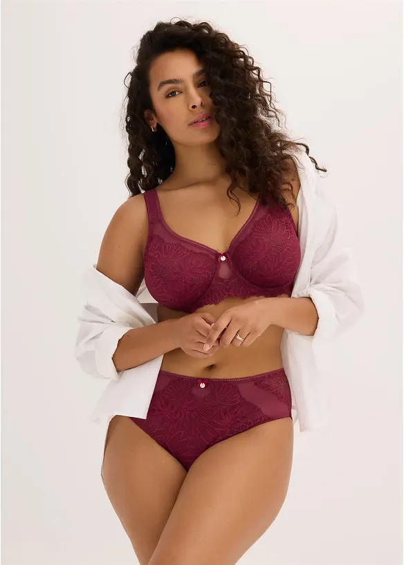 Slip alto con pizzo delicato, bonprix