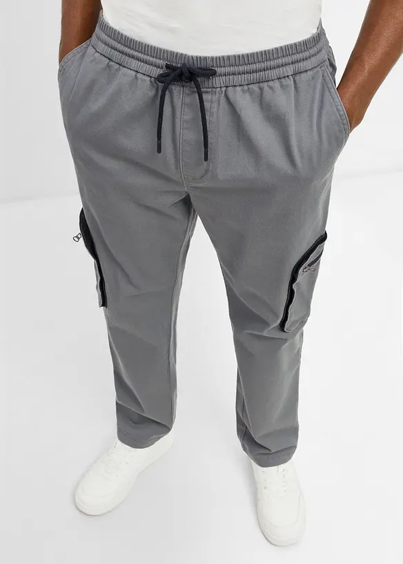 Pantaloni cargo regular fit con pratiche tasche e taglio dritto, bonprix