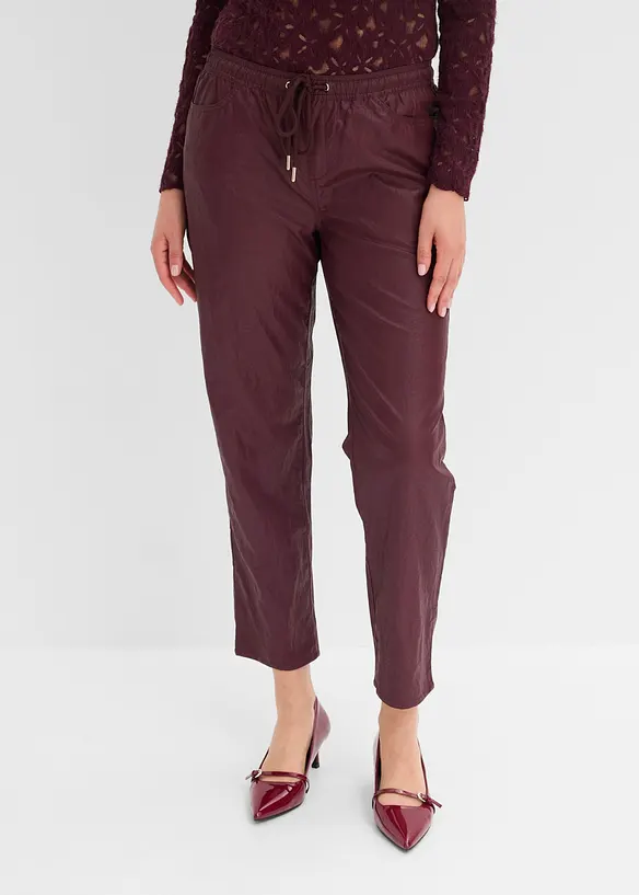 Pantaloni in similpelle con elastico in vita, bonprix