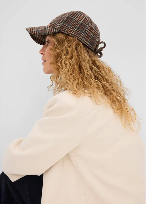 Cappello con visiera e fiocco, bonprix