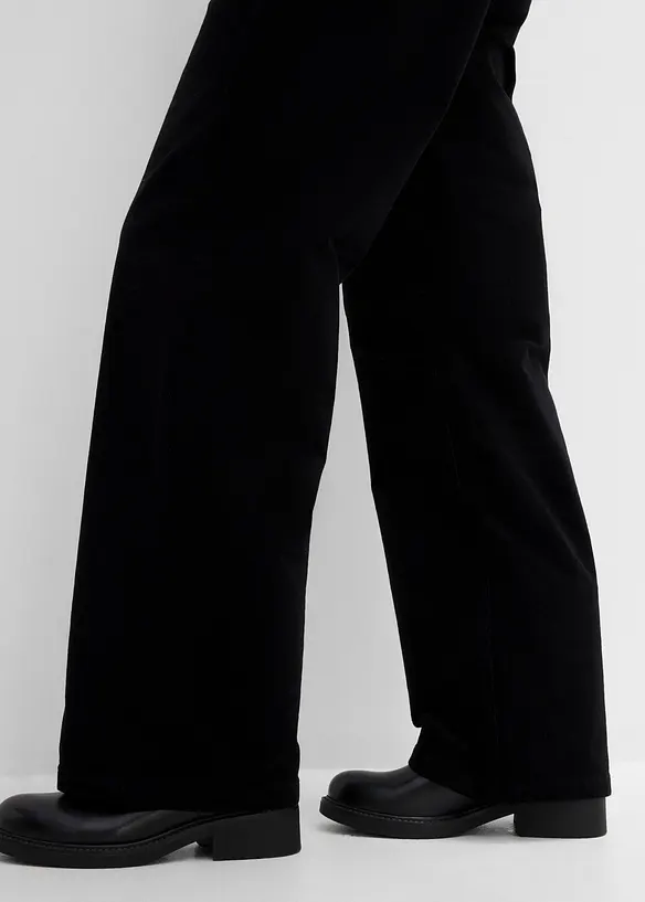 Pantaloni in velluto a coste di misto cotone, bonprix