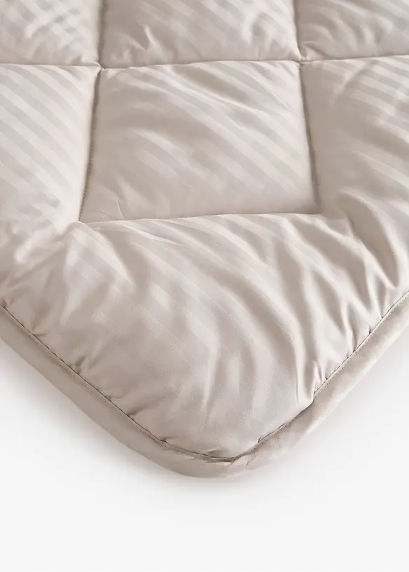 Trapunta media con righe lucide, bonprix