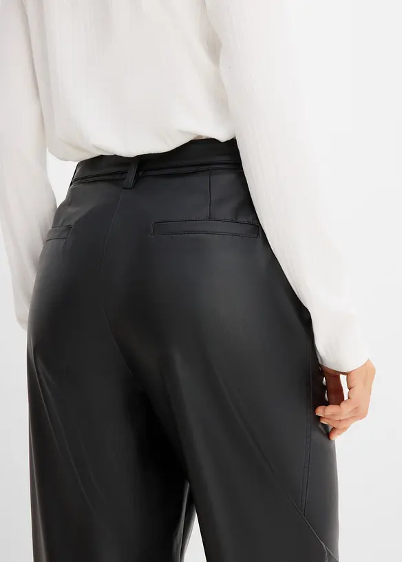 Pantaloni in similpelle, bonprix