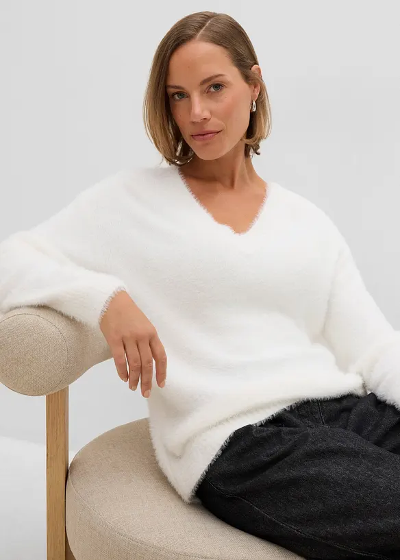 Maglione effetto peluche con viscosa, bonprix