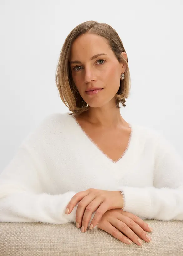 Maglione effetto peluche con viscosa, bonprix