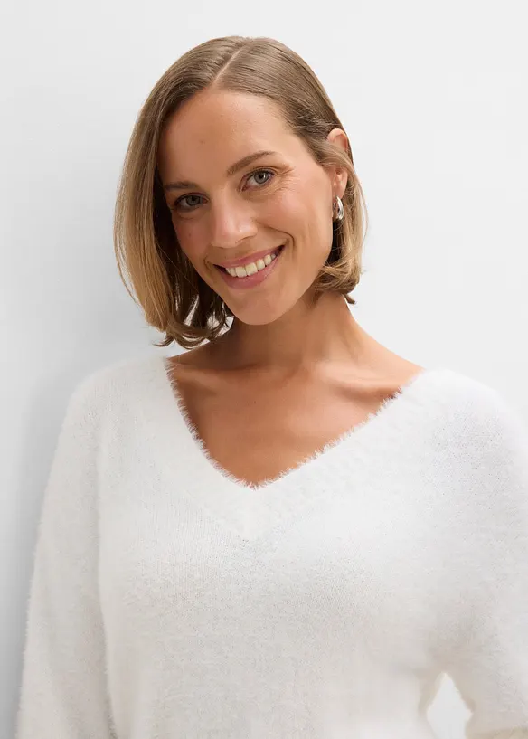 Maglione effetto peluche con viscosa, bonprix