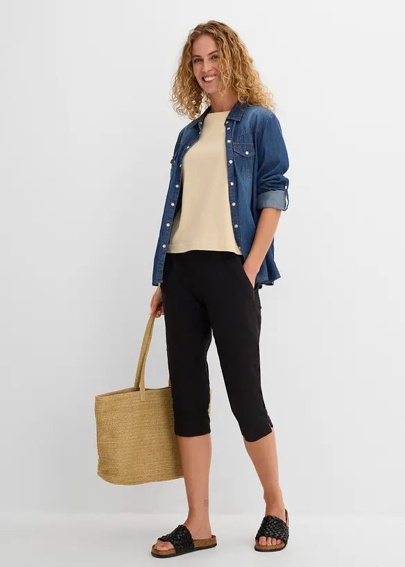 Pantaloni capri in misto cotone con laccetto, bonprix