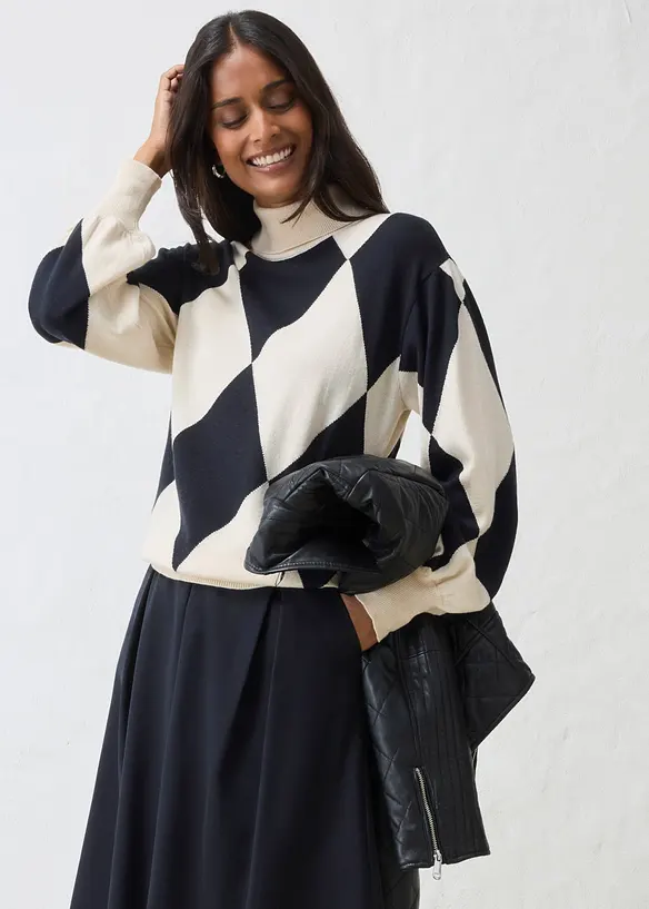 Maglione in filato fine a collo alto, bonprix