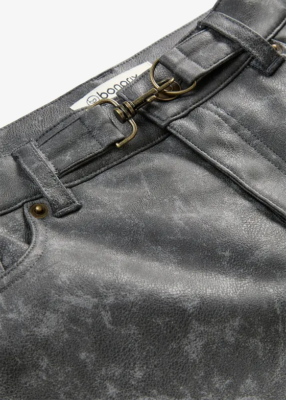 Pantaloni in similpelle effetto usato, bonprix