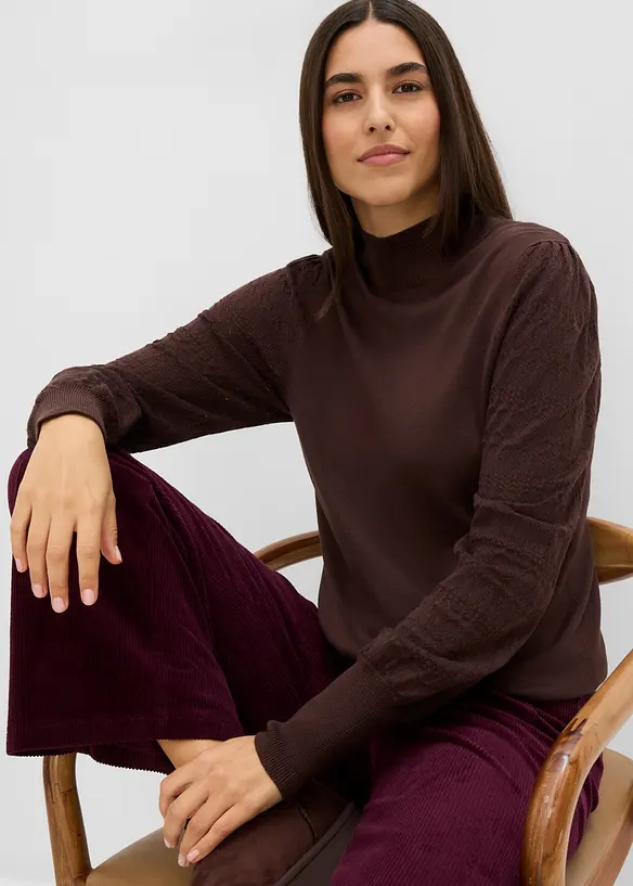 Maglione in filato fine con motivo traforato, bonprix
