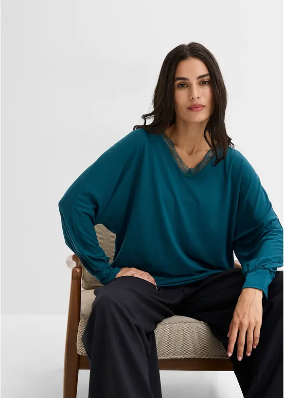 Maglia lunga in viscosa con maniche a pipistrello, bonprix