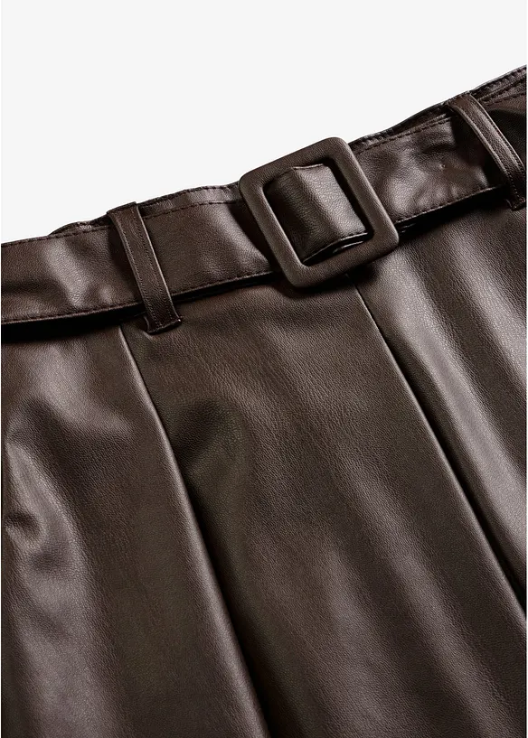 Gonna a pieghe in similpelle con cintura (set 2 pezzi), bonprix