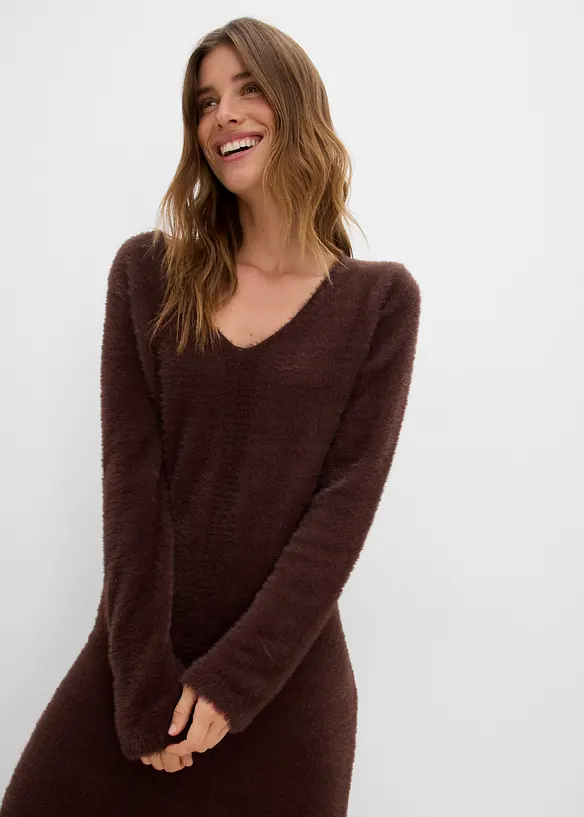 Abito midi in maglia a filato peloso, bonprix