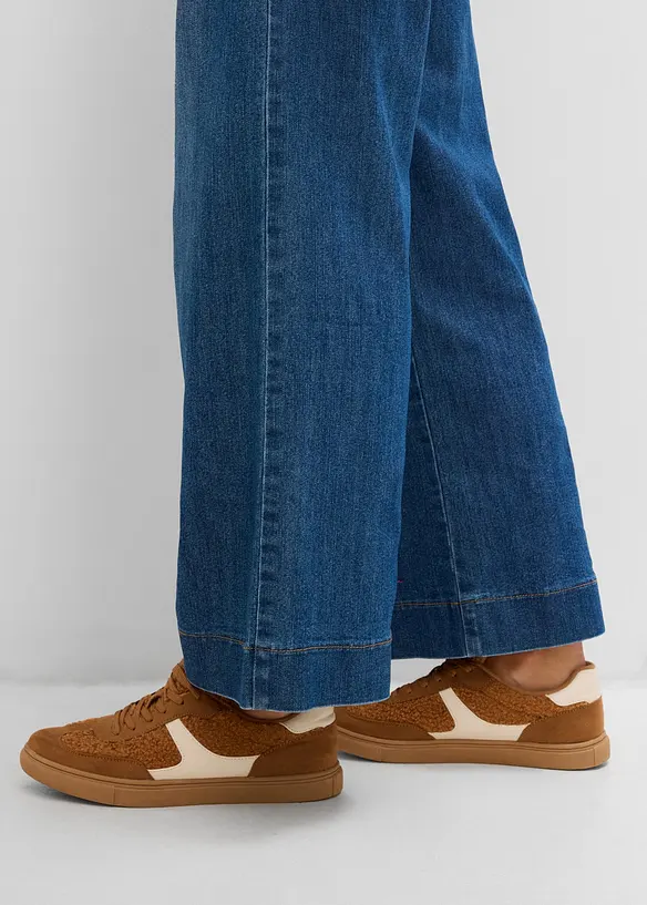 Jeans wide leg con tasche applicate, vita alta, bonprix