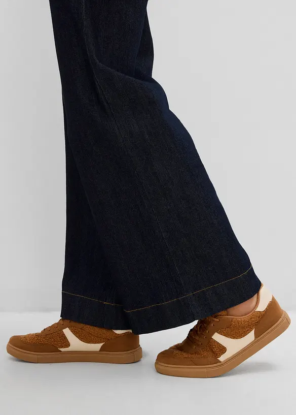 Jeans wide leg con tasche applicate, vita alta, bonprix