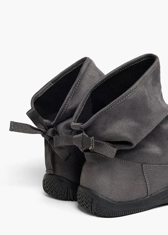Stivaletti barefoot con suola flessibile, bonprix