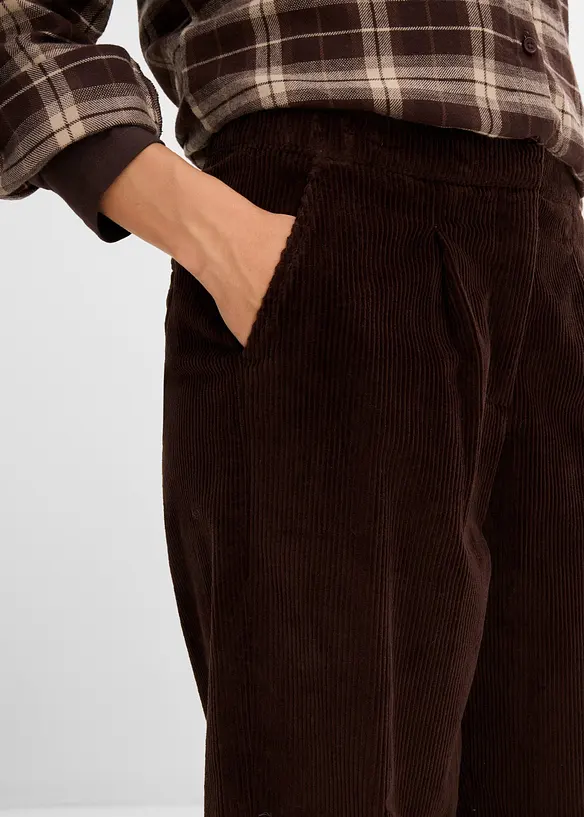 Pantaloni barrel in velluto a coste larghe, bonprix