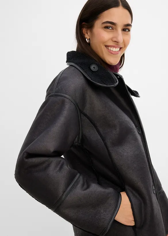 Giacca oversize di montone sintetico, bonprix