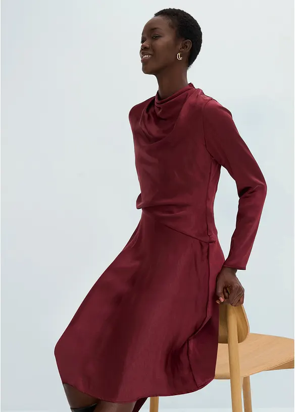 Abito midi in satin, bonprix