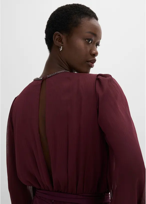 Tuta elegante con chiffon e cintura da annodare, bonprix