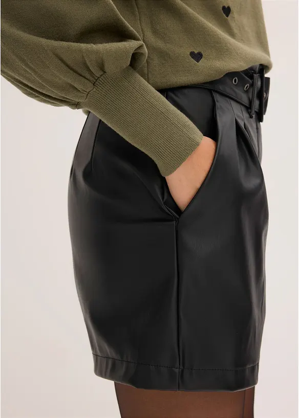 Shorts in similpelle con cintura, bonprix