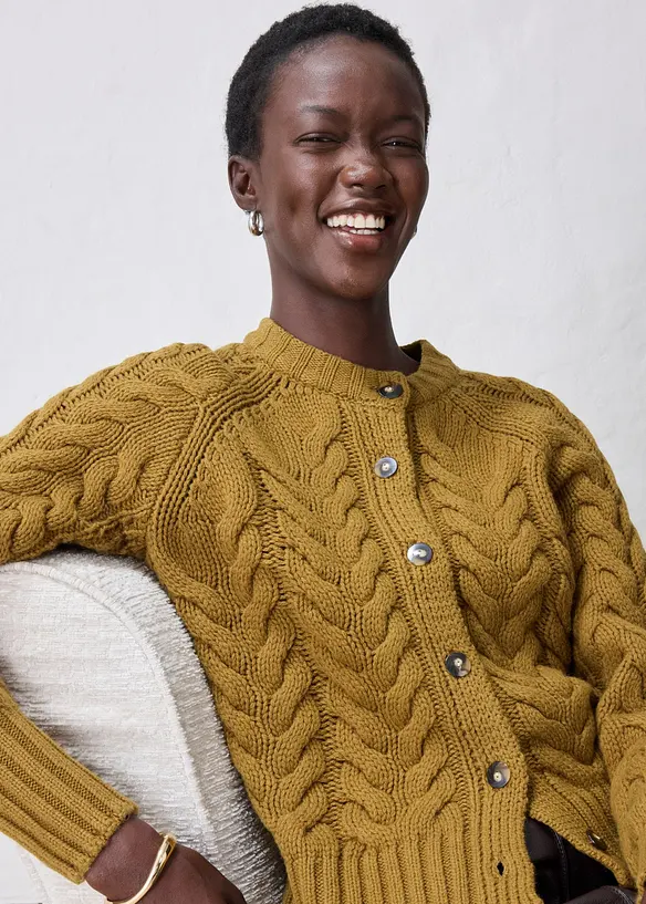 Cardigan in fine lana merino a maglia grossa con motivo a trecce, bonprix