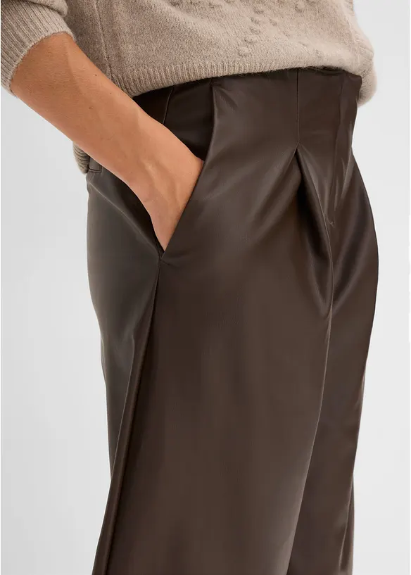 Pantaloni larghi in similpelle, bonprix