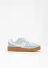 Sneaker con plateau in stile retrò, bonprix