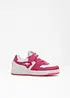 Sneaker Kangaroos, Kangaroos